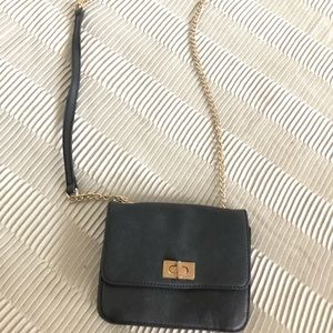Black crossbody purse